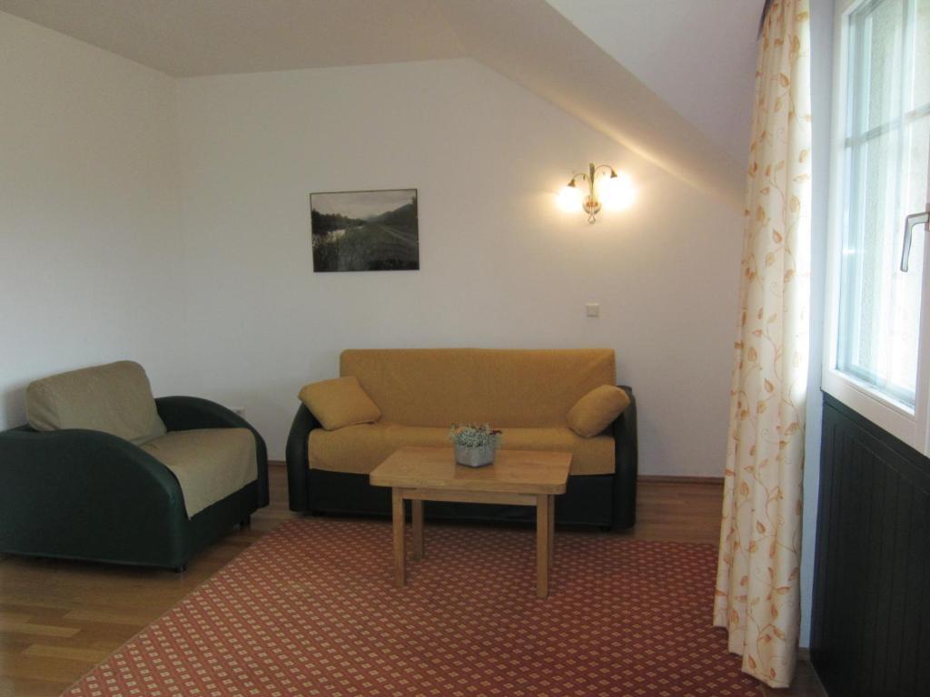 Ferienwohnungen Forellenhof Waldner Gundersheim Bilik gambar