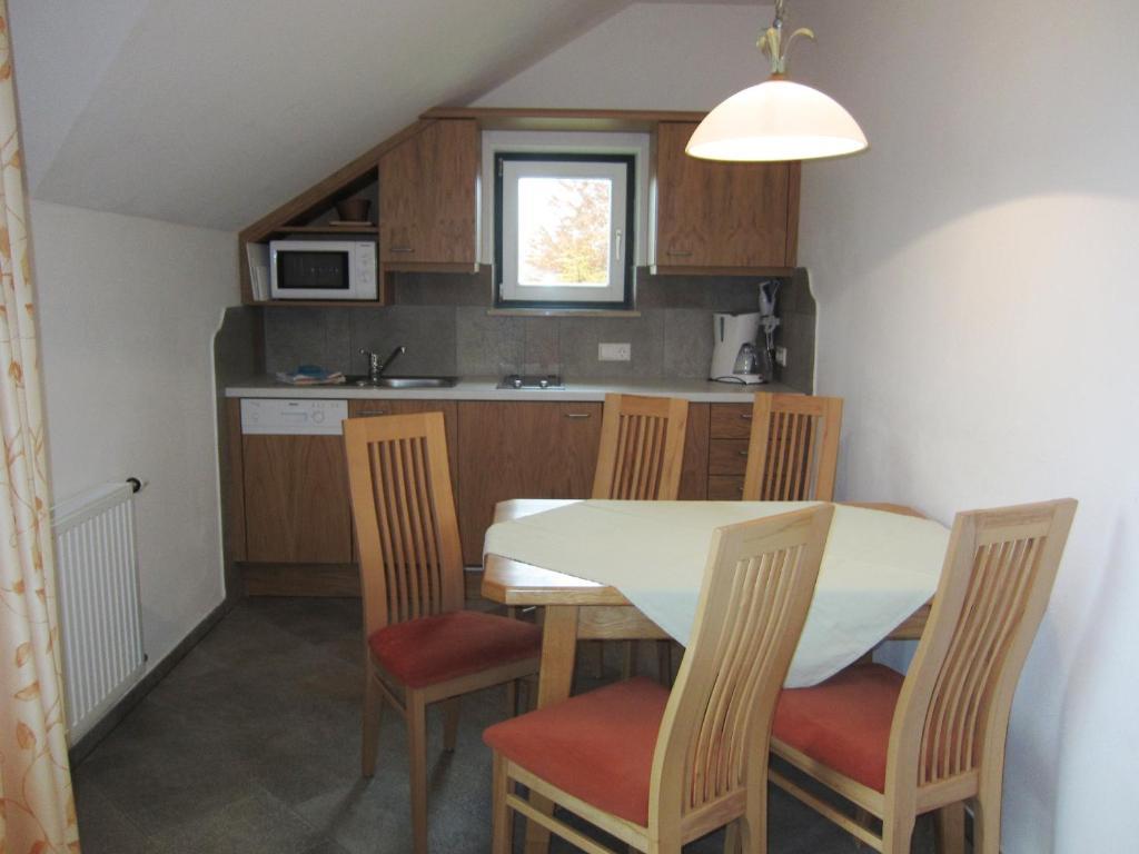 Ferienwohnungen Forellenhof Waldner Gundersheim Bilik gambar